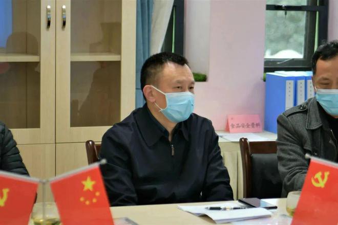 唐傳營副市長到我院督導(dǎo)檢查餐廳食品安全工作與兩個(gè)責(zé)任落實(shí)情況