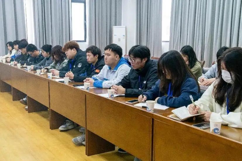 學(xué)生工作處（團(tuán)委）召開2023—2024學(xué)年寒假假期工作部署會(huì)議