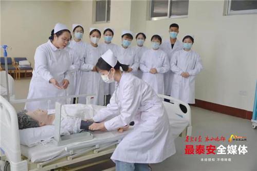 我院智能制造實(shí)訓(xùn)大樓榮登山東省新型建筑工業(yè)化示范創(chuàng)建名單，智能實(shí)訓(xùn)新里程碑啟動(dòng)