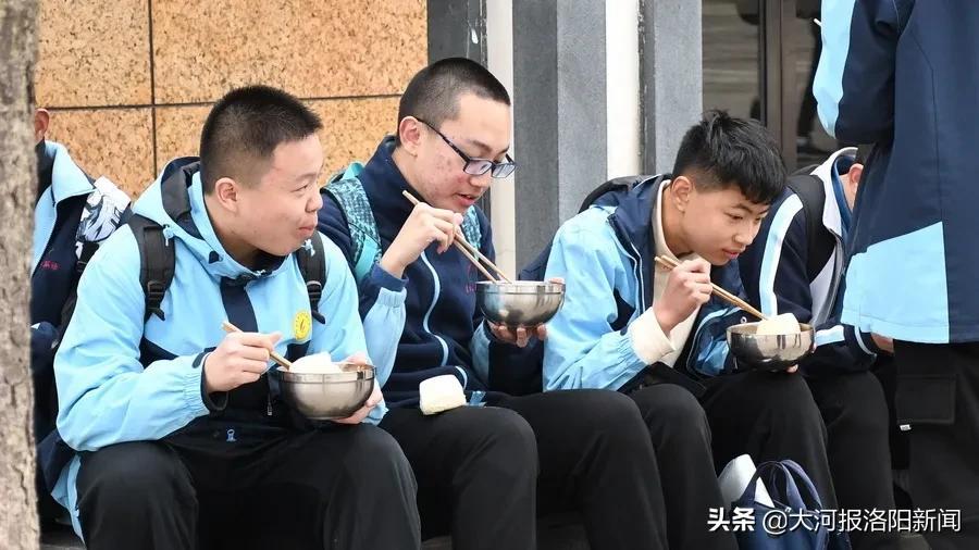 孟津雙語學校文化進校園活動在我院舉辦