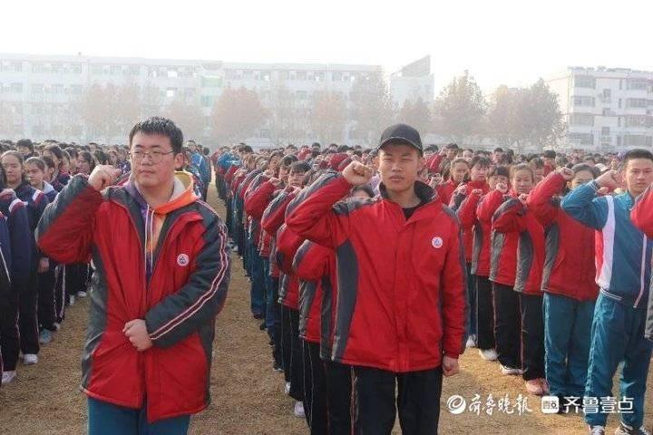 傳承憲法文化，弘揚(yáng)法治精神——學(xué)院舉行12·4國家憲法日暨憲法宣傳周主題升旗儀式和學(xué)習(xí)教育活動