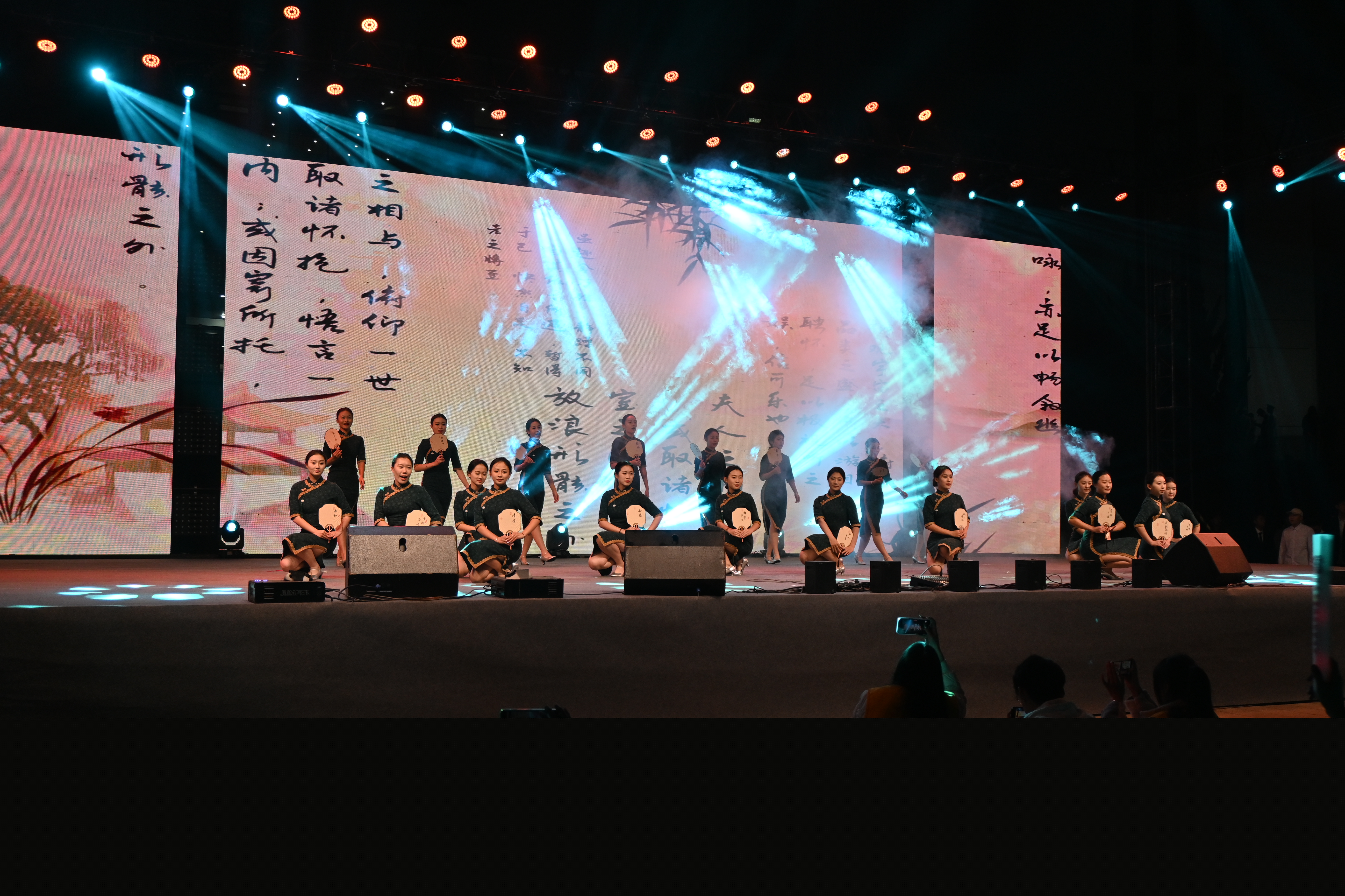 一起向未來，共筑青春夢——學(xué)院舉辦2023年迎新文藝晚會