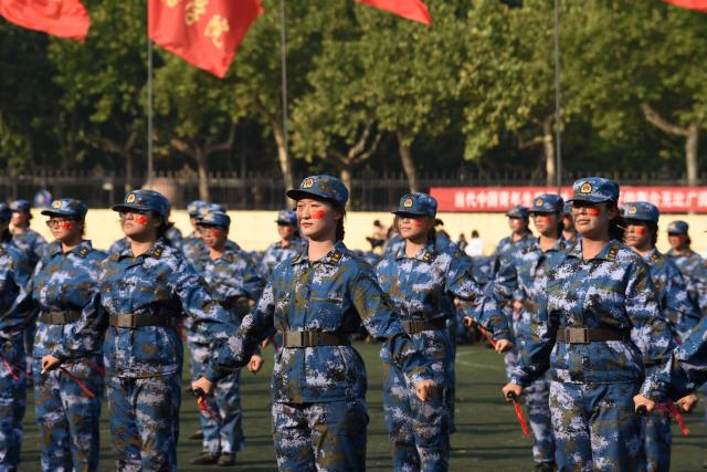 熱烈隆重的2023級新生開學(xué)典禮暨軍訓(xùn)開訓(xùn)儀式在我院舉行