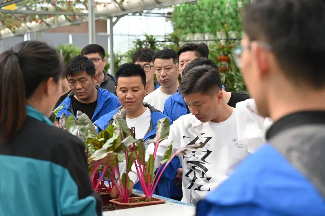 凝青聚力 鏈通未來——泰安市青年企業(yè)家高校行活動走進(jìn)我院