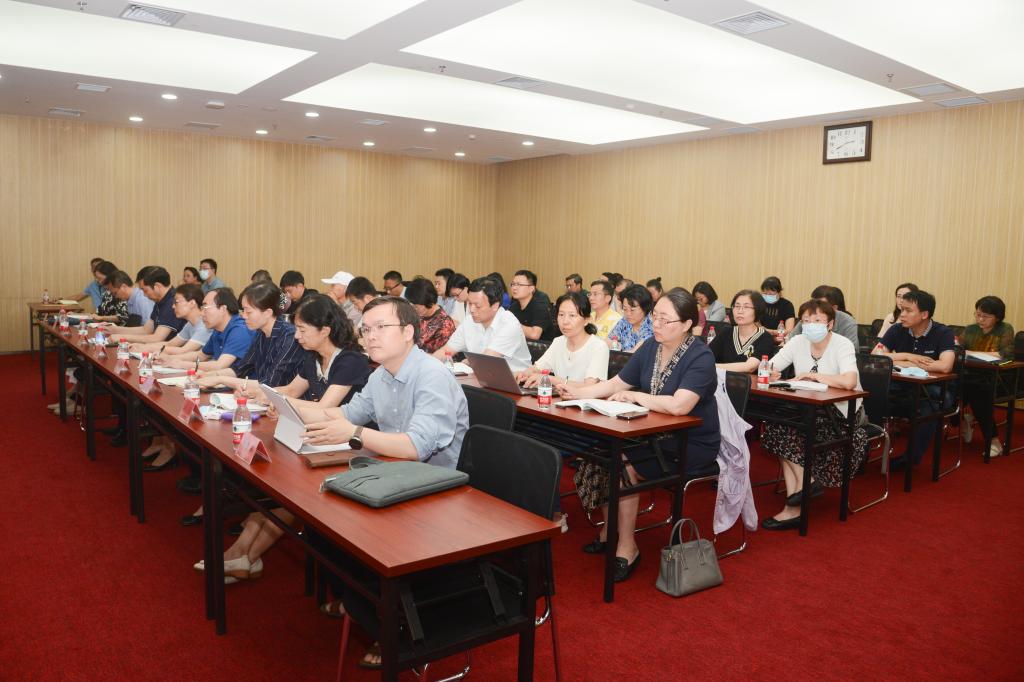 學(xué)院紀委書記為全體紀檢干部講授專題廉政黨課