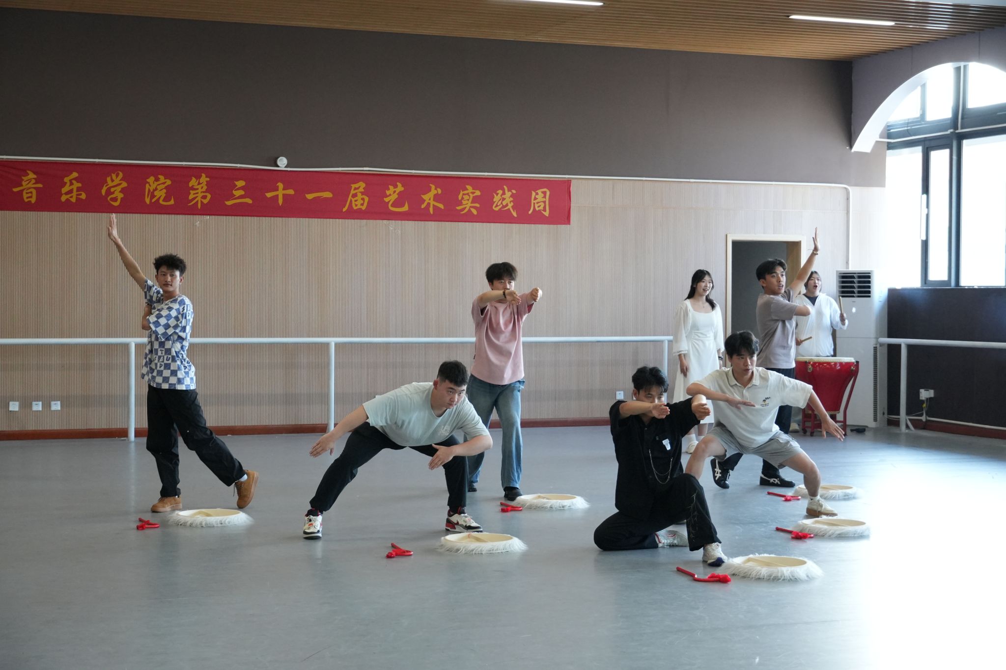 學院教育與藝術系團隊在全省高校師生基本功大賽中喜獲佳績