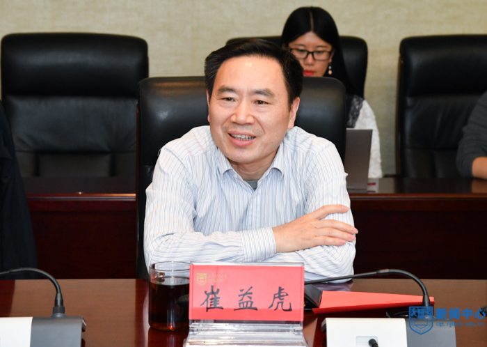 崔耕虎院長(zhǎng)與全國(guó)職業(yè)高等院校校長(zhǎng)聯(lián)席會(huì)議專(zhuān)家組共謀發(fā)展，深化交流與合作推動(dòng)教育進(jìn)步