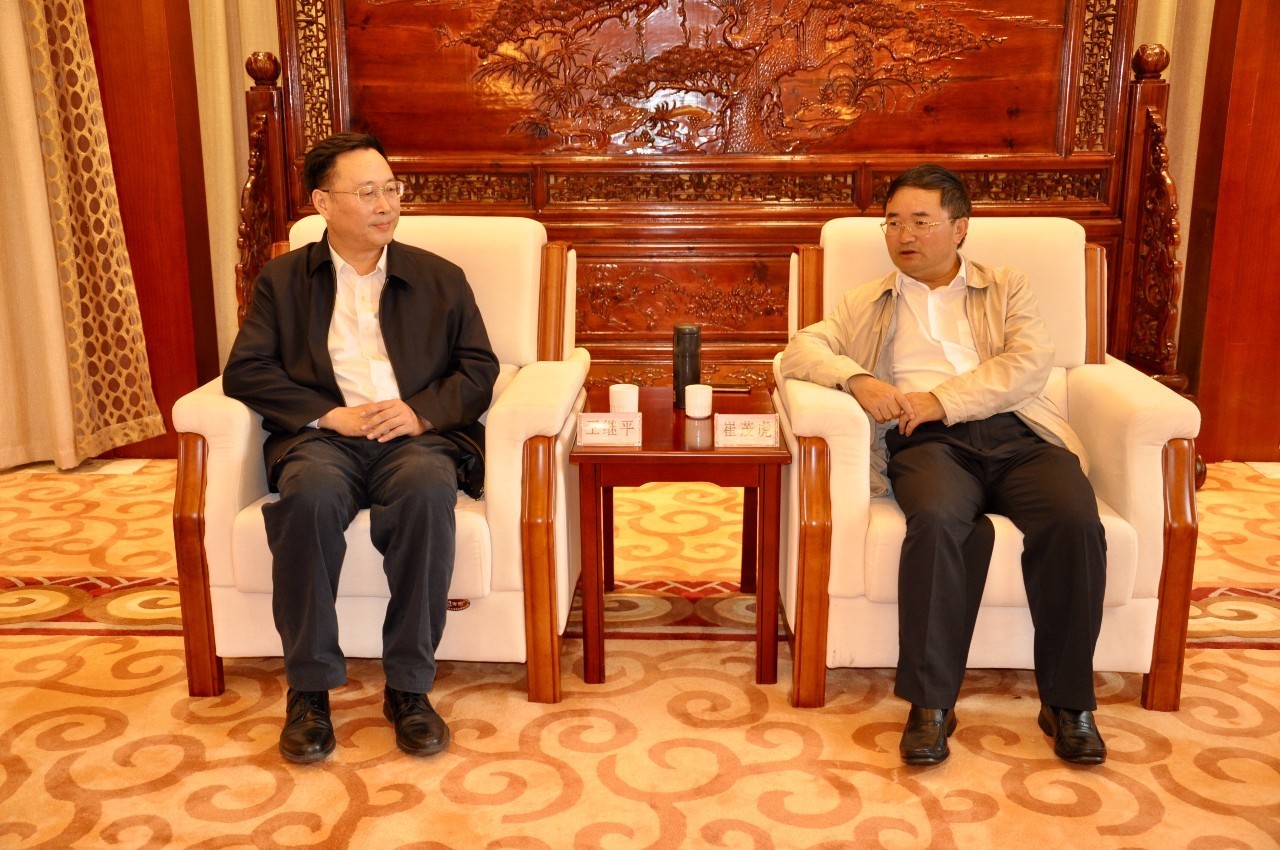 崔耕虎院長會見全國職業(yè)高等院校校長聯(lián)席會議專家組一行，深化交流與合作，共謀教育發(fā)展