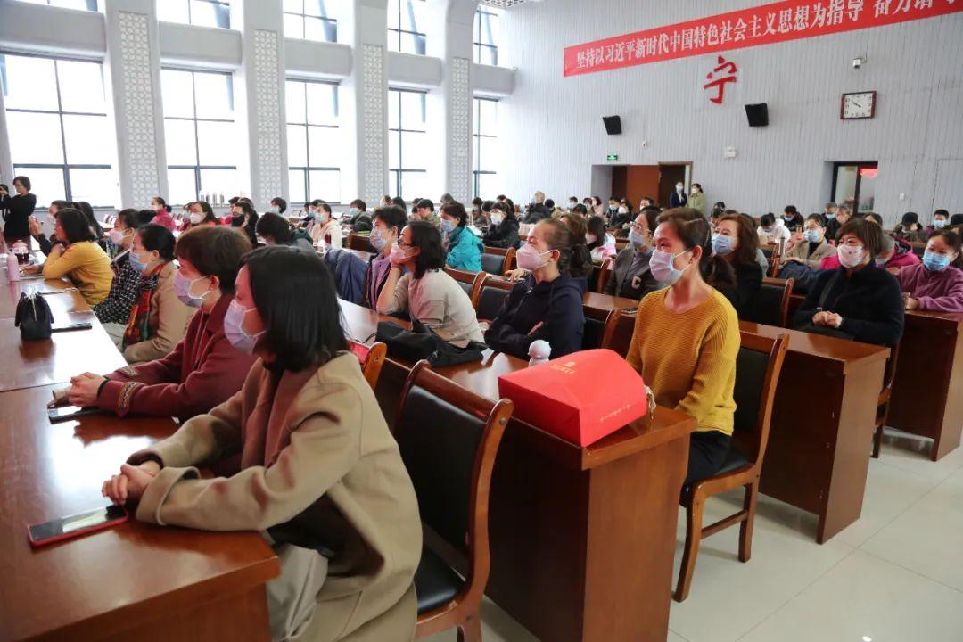 學(xué)院召開課程思政建設(shè)與首課負(fù)責(zé)制研討會(huì)，聚焦2023年度工作