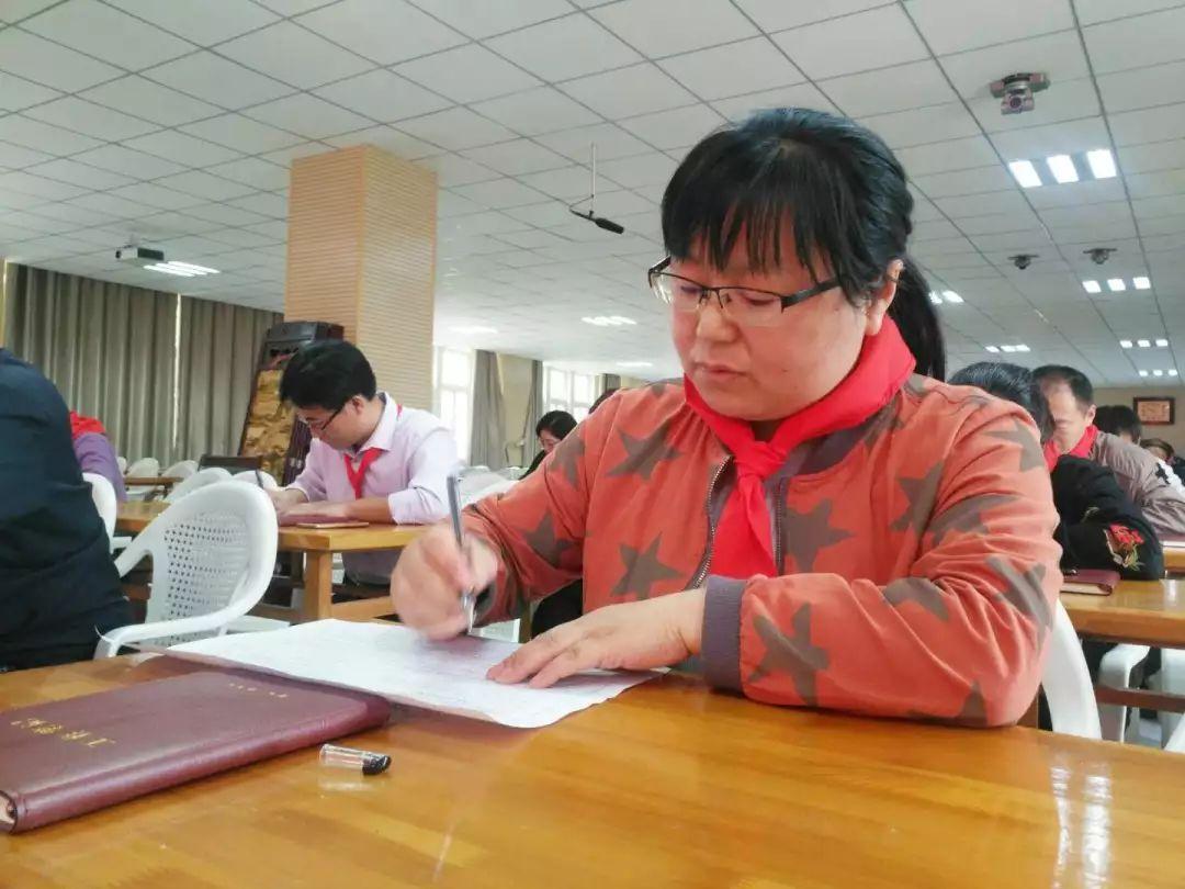 學院開展高校輔導(dǎo)員專業(yè)成長與幸福人生輔導(dǎo)員工作大講堂