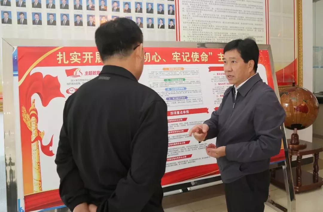我院組織收看全省教育系統(tǒng)安全穩(wěn)定工作會(huì)議，深化認(rèn)識(shí)，筑牢安全穩(wěn)定基石