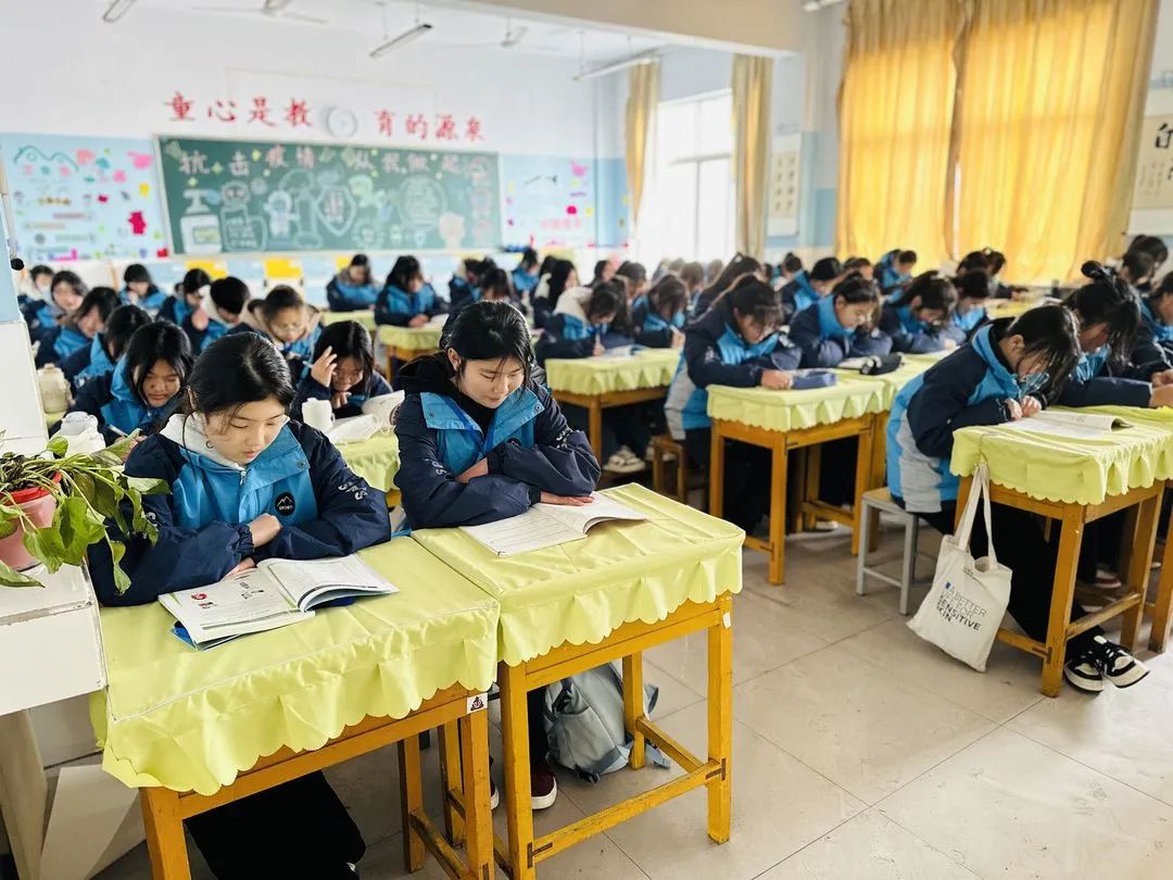 春暖花開，如約歸來——孟津雙語學校職業(yè)技術(shù)學院2023年春季學期學生返校工作紀實