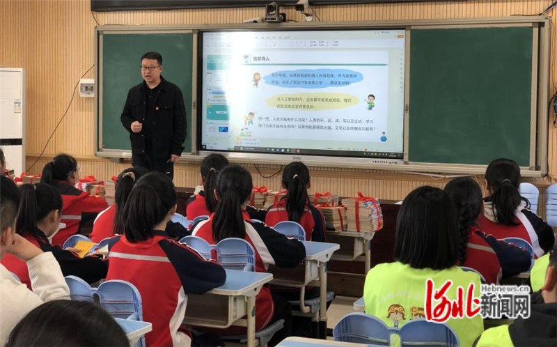 崔耕虎同志履新孟津雙語學校職業(yè)技術學院院長