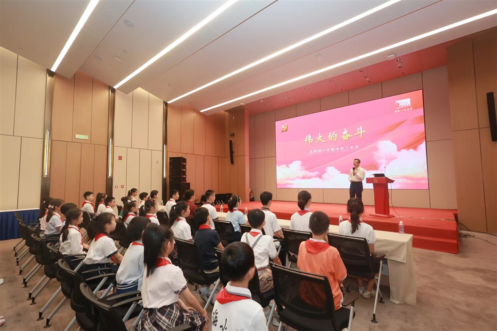 學院院長畢于民宣講黨的二十大精神專題思政課，深入解讀，引領思想潮流