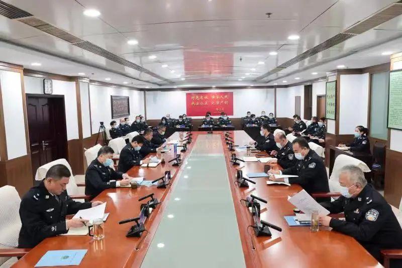 學(xué)院黨委理論學(xué)習(xí)中心組專題學(xué)習(xí)討論二十大報(bào)告，深化理解與實(shí)踐應(yīng)用