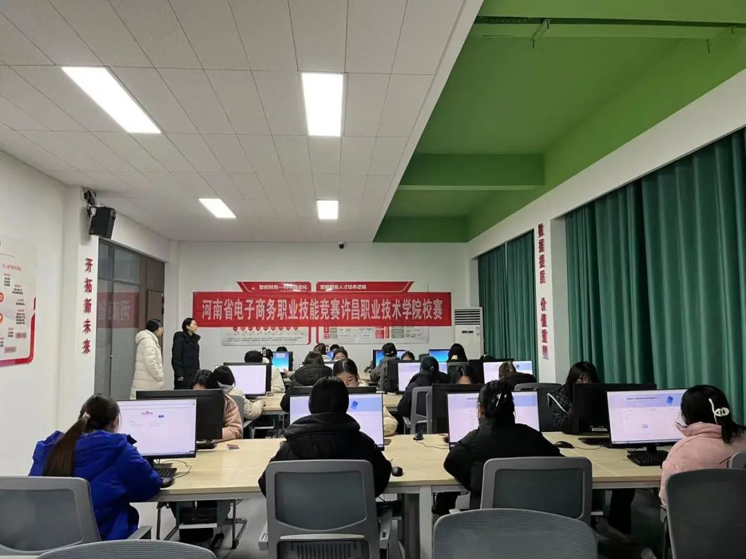 市中華職教社孟津雙語學(xué)校職業(yè)技術(shù)學(xué)院小組學(xué)習(xí)交流活動紀(jì)實(shí)，深化學(xué)習(xí)交流，共促成長發(fā)展