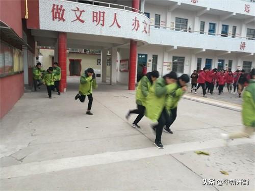 學(xué)院開展落實(shí)消防責(zé)任 防范安全風(fēng)險(xiǎn)消防疏散演練活動(dòng)紀(jì)實(shí)