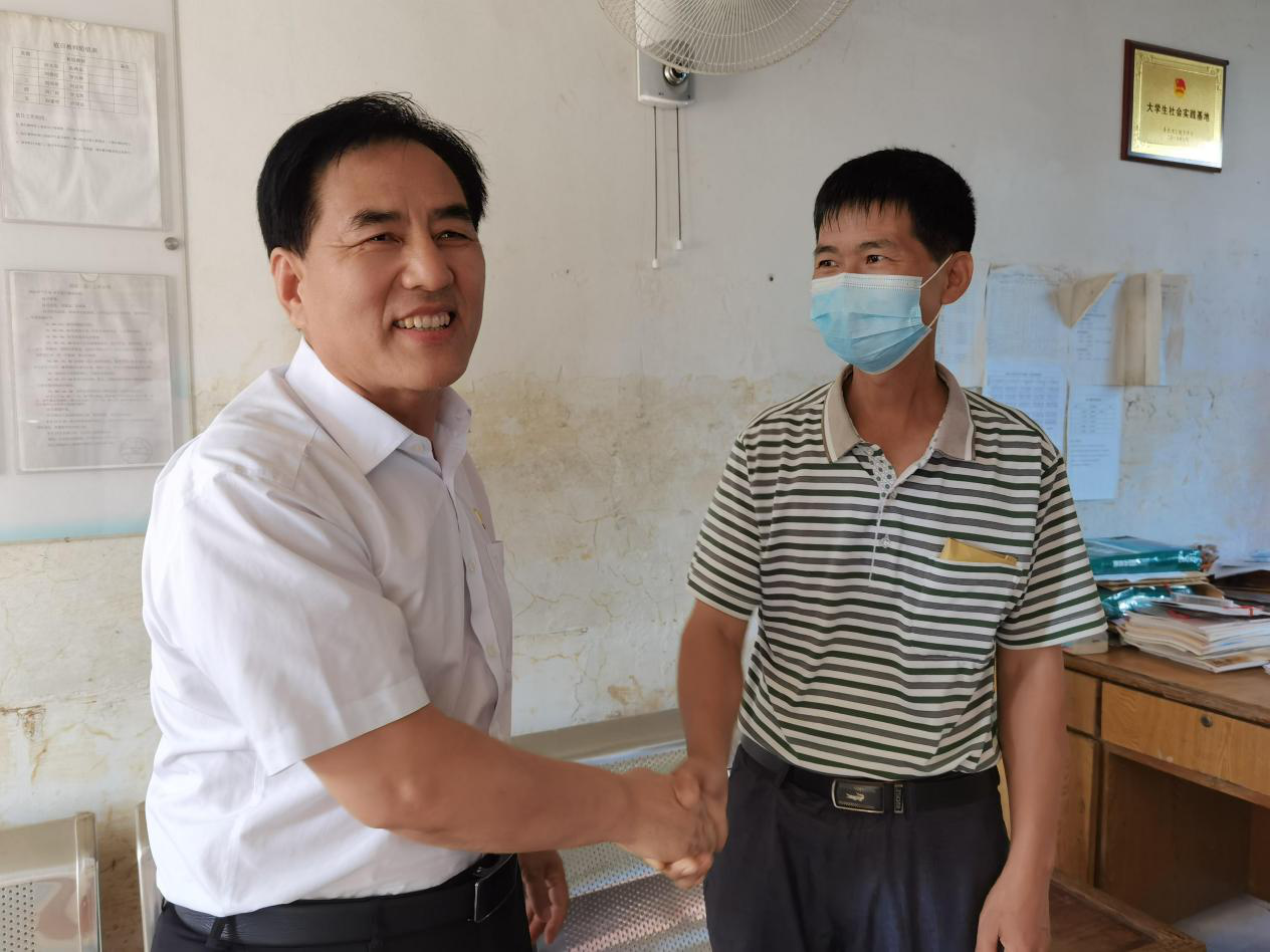 市委常委宣傳部長(zhǎng)劉洪海教師節(jié)走訪慰問我院，溫暖人心鼓舞士氣