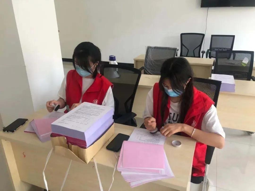 我院學生參與志愿服務，共筑文明風景線