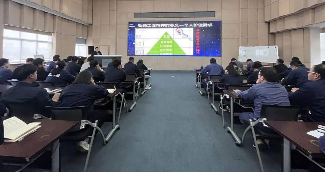 孟津雙語學(xué)校示范退役軍人服務(wù)站參觀盛況與啟示