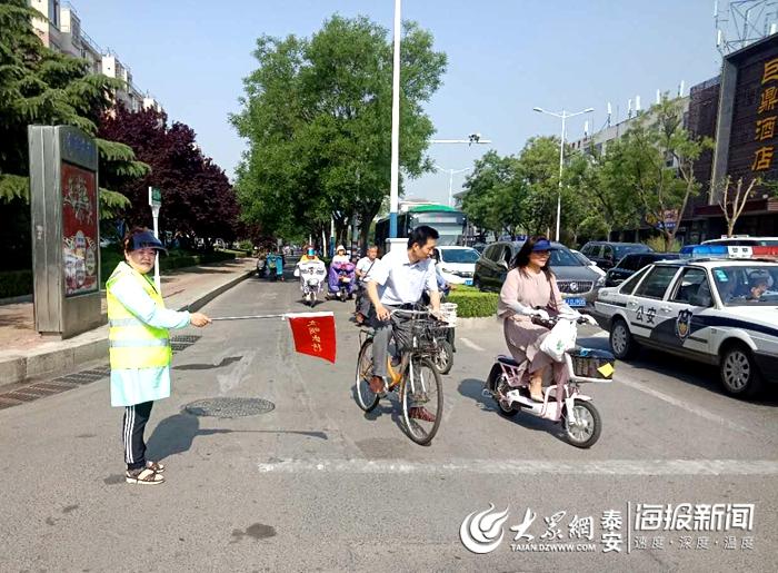 泰安市委網(wǎng)信辦到我院檢查文明網(wǎng)站創(chuàng)建工作