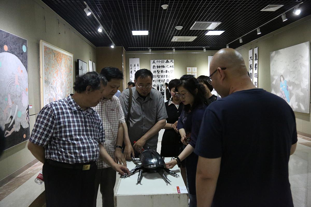 我院在山東省第六屆大學(xué)生藝術(shù)展演活動上喜獲大獎，榮耀時刻，藝術(shù)之光照亮青春舞臺