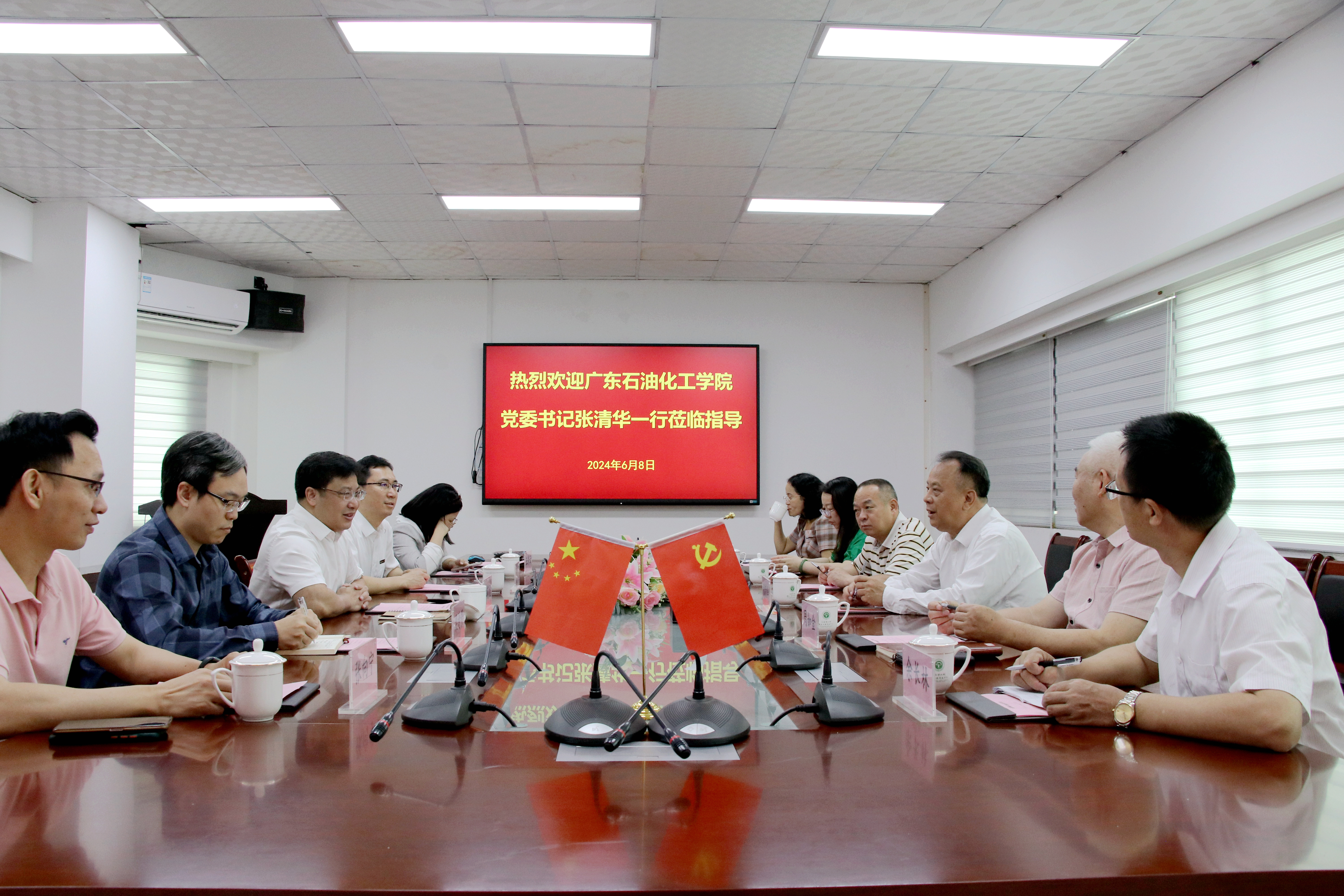 張清民到學(xué)院畢業(yè)生公司調(diào)研，探索教育與企業(yè)合作的深度融合