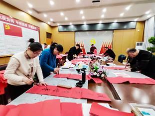 我院開展送春聯(lián)·進社區(qū)·送祝福志愿服務(wù)活動